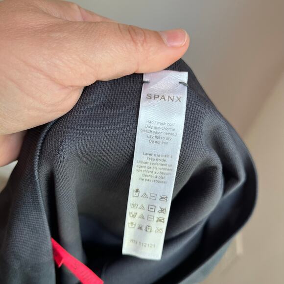 Spanx Look at Me Now Seamless Legging Black Camo Size L - Picture 6 of 6